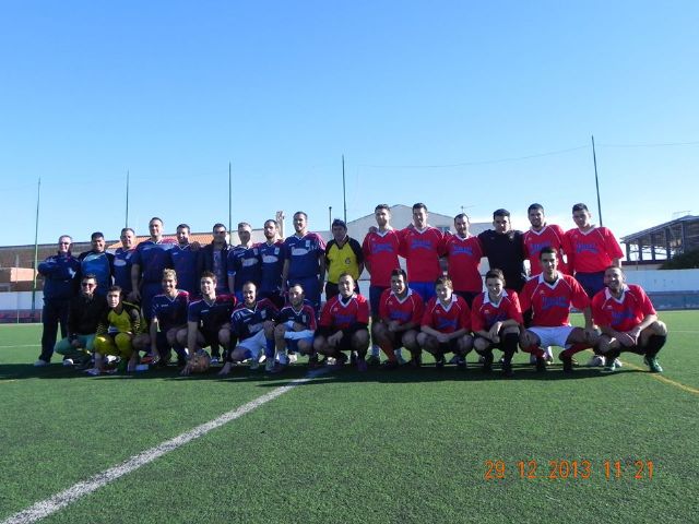 El II Trofeo de Navidad de Fútbol-11 Veteranos 'Villa de Alguazas' se salda con la victoria de los locales