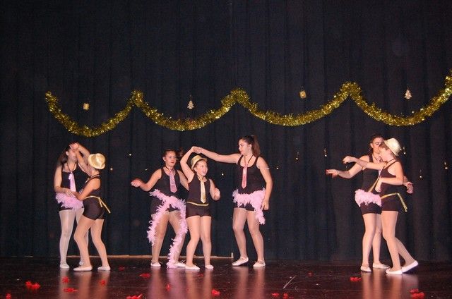 El baile más solidario exhibe su arte en Alguazas