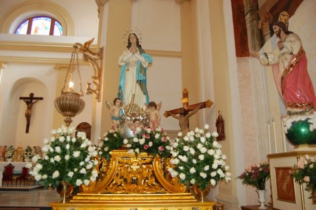 Alguazas expresa su devoción a la Purísima con triduo, ofrenda floral, misa y procesión