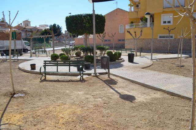 El parque Tirachinas de Alguazas renueva su arbolado por otro más limpio y adecuado