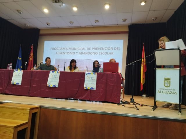 Éxito absoluto en las I Jornadas de prevención del absentismo escolar 'La Educación es el camino'