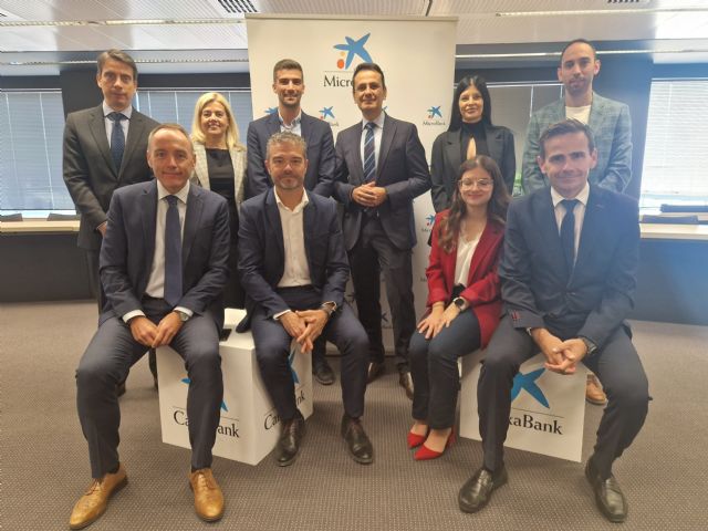El Ayuntamiento de Alguazas y MicroBank firman un convenio de colaboración para incentivar el autoempleo y la actividad emprendedora