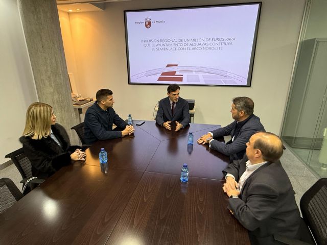 La Comunidad y el Ayuntamiento de Alguazas formalizan el acuerdo para que el municipio ejecute el semienlace con el Arco Noroeste