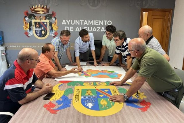 El alcalde reúne a empresarios locales para trabajar de la mano en el desarrollo del municipio