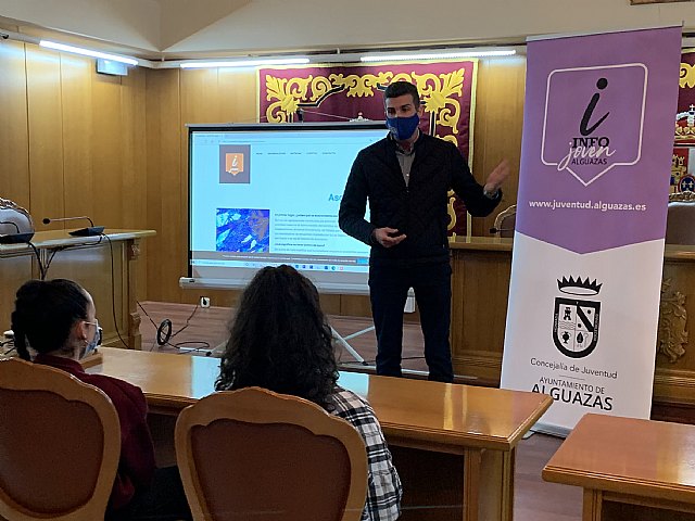 La Concejalía de Juventud presenta el logotipo y la web del “Info Joven”