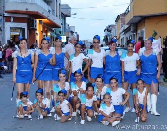 Cerca de una veintena de Peñas y comparsas llenan de colorido y alegría del Barrio del Carmen de Alguazas
