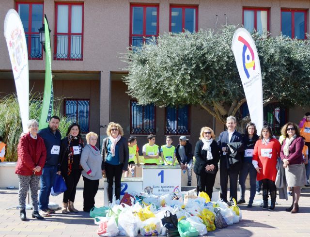 El CES 'Vega Media' de Alguazas recaudó alimentos para 'Cáritas' con su 'I Carrera Solidaria'