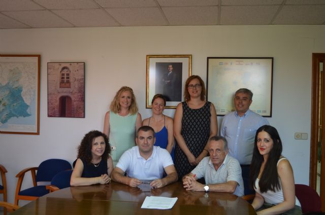 El Ayuntamiento de Alguazas firma un convenio de Teleasistencia Domiciliaria con Cruz Roja
