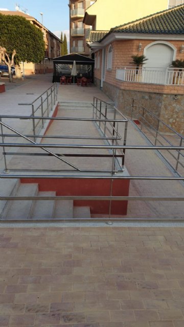 Finalizadas las obras de mejora de la accesibilidad en Plaza Presidente Adolfo Suárez