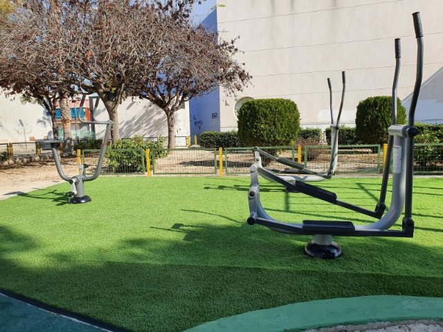 Alguazas apuesta por la salud y el deporte con un nuevo gimnasio urbano ubicado en la Plaza Paco Serna